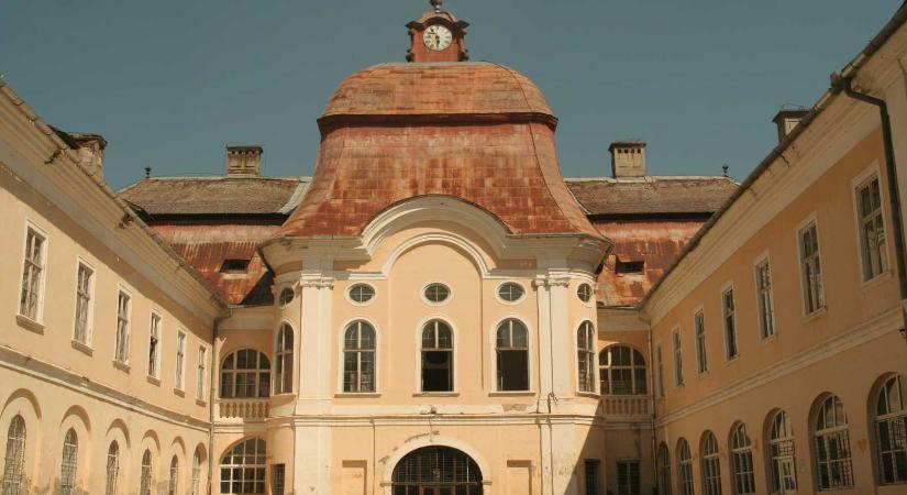 Megújult a 301 erdélyi kastély, kúria és udvarház leírását tartalmazó adatbázis (VIDEÓ)