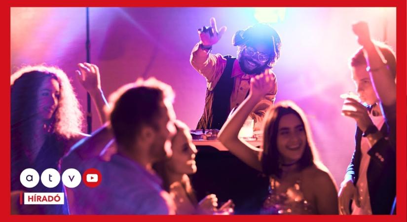 Rettegés a magyar szórakoztatóiparban – A kormány egy új rendelete miatt pikkpakk bezárhatnak egy üzletet