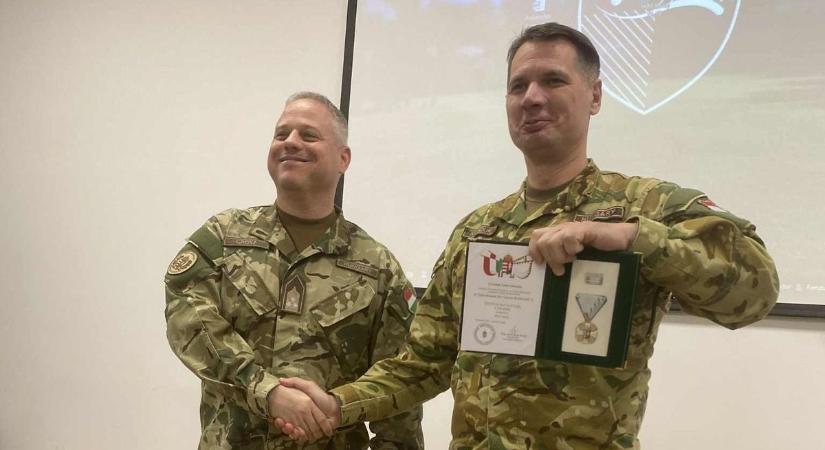 Három évtized szolgálat: elismerést kapott Kvanduk Tamás alezredes