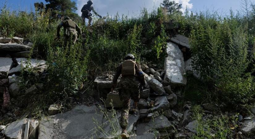 Zelenszkij dörzsölheti a tenyerét: petíciót indítottak a hozzátartozók – így mentenék meg a dezertált rokonaikat