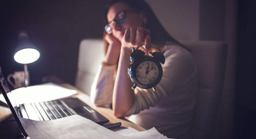 Kevesen tudják: a munkanapnak ez a része nem számít bele a szolgálati időbe