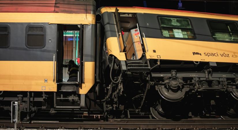 Több mint 40 sérültje van egy vonatbalesetnek Dél-Csehországban