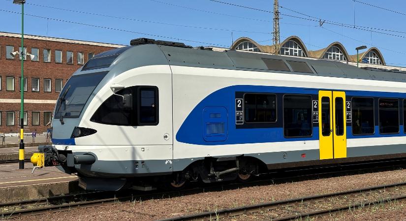 Undorító dolog miatt állt meg a MÁV egyik vonata