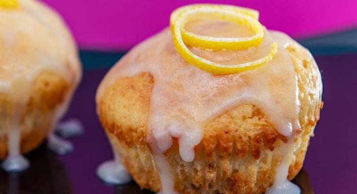 Puha citromos muffin roppanós mázzal: könnyű és üde finomság