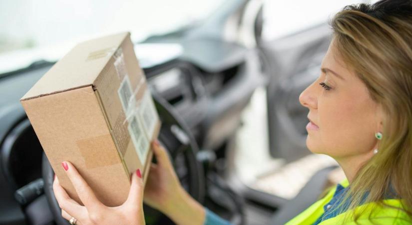 Divatba jött, hogy utánvétes csomagokkal trükköznek