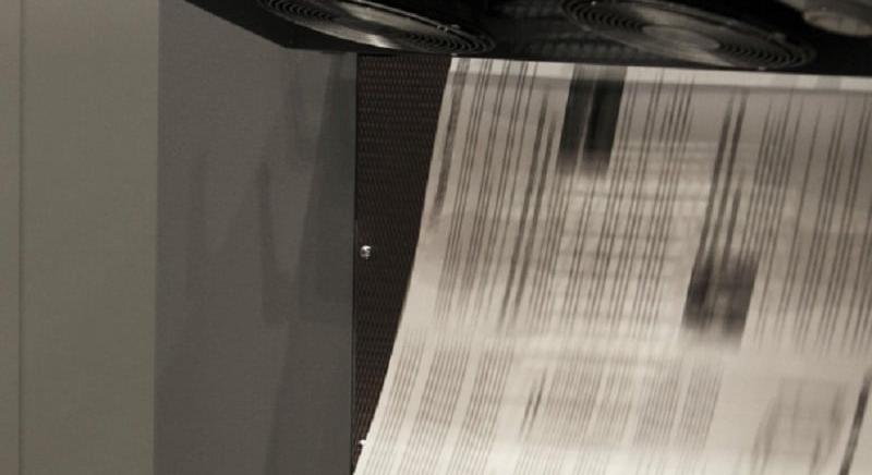 A ChatGPT segítő mondata még a cikkben volt, amikor kinyomtatták – nagymúltú lapnál történt a kínos baki