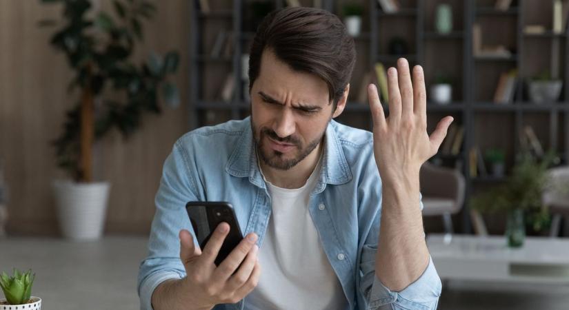 Újabb módszerrel próbálkoznak a csalók, ha ilyen SMS-t kap, azonnal törölje!