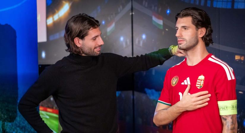 BEMUTATTÁK SZOBOSZLAI DOMINIK VIASZMÁSA