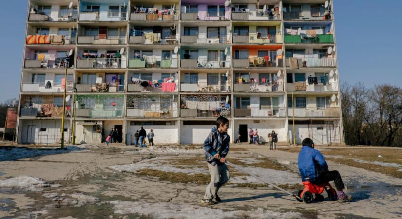 Kassai kunyhótűz: 29 embert költöztettek a helyi önkormányzat épületébe