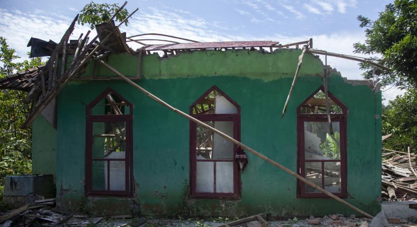 6,0-es magnitúdójú földrengés rázta meg Indonéziát