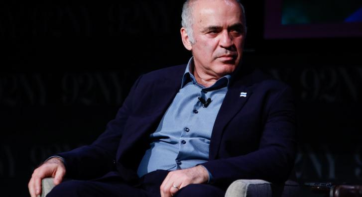 Garri Kaszparov: a NATO gyávasága hozta el a háborút