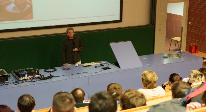 Az ELTE új szabályokat vezetett be a mesterséges intelligencia egyetemi használatára