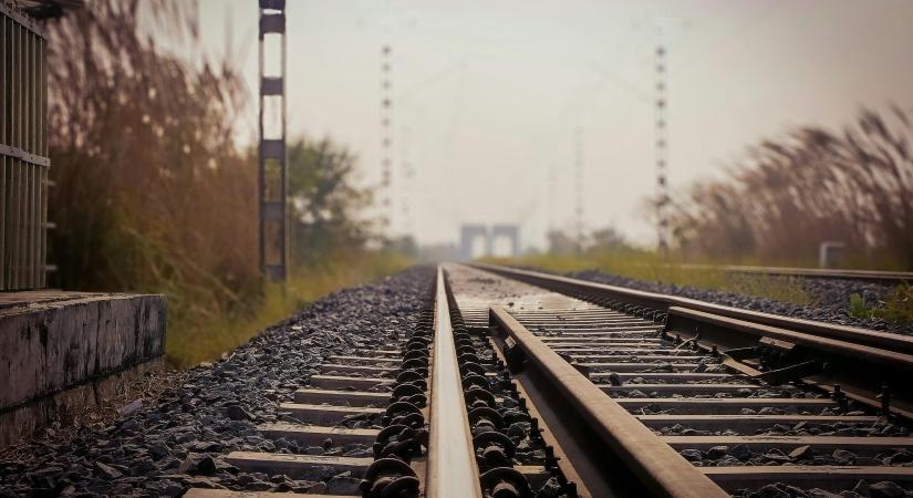 Szörnyű vonatbaleset – Legalább hatvanan megsérültek Csehországban!