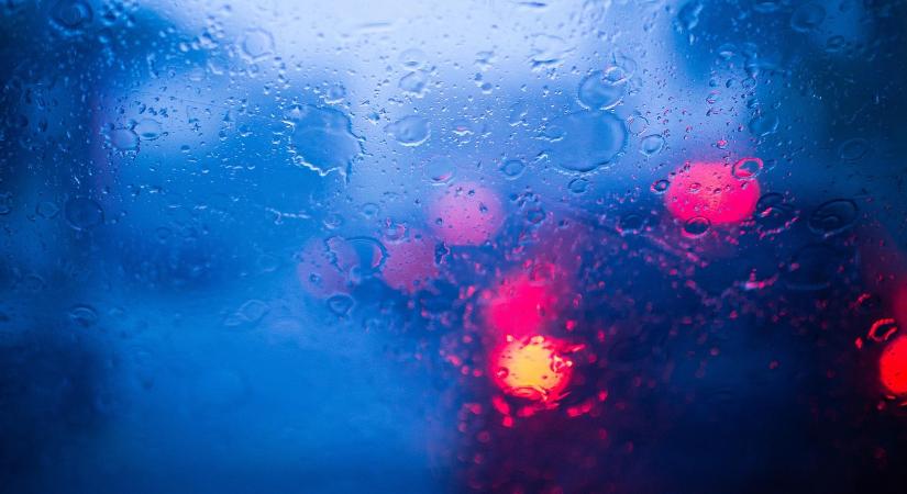 Jeges, párás a szélvédője? Mutatjuk mit tegyen, és mit ne!