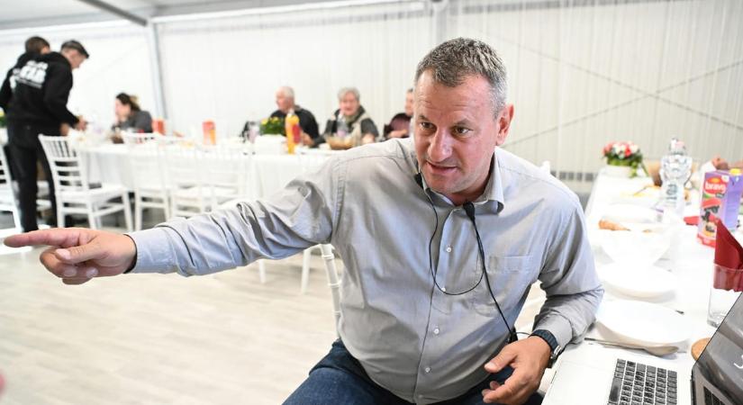 Hátrébb lép a pártmunkától Zelcsényi Miklós, a Tisza Párt programkoordinátora