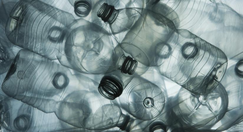 Visszaváltható palackokért és némi apróért bántottak egy gyereket a rablók