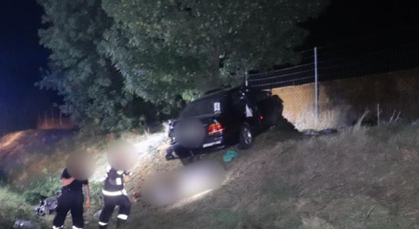 Gyerekeket szállító sofőr okozott halálos karambolt a M1-es autópályán