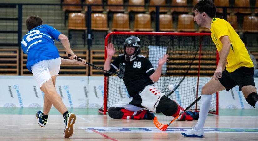 Több mint százan floorballoztak Győrben