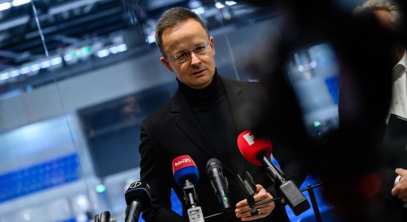 Szijjártó Péter sajtótájékoztatót tart Brüsszelben  videó