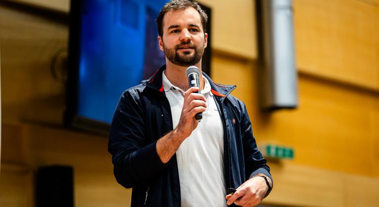 Kapu Tibor itthon minden növényt kinyírt, de az űrben megszerette a kertészkedést