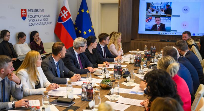 Közösen lépnének fel a szélsőségesek ellen a minisztériumok