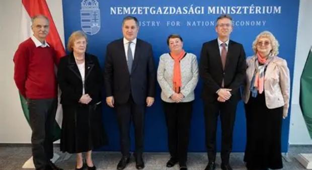 Hankó a nyugdíjharc élén