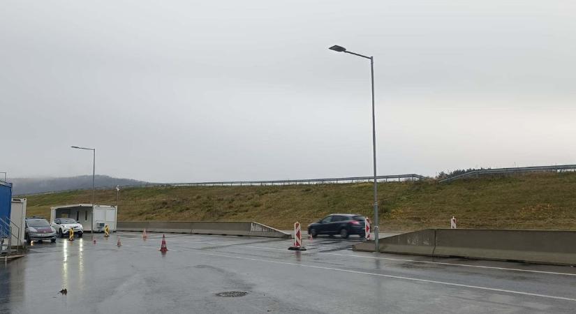 Rommá büntettek, most feloldották a 10 km/h korlátozást a vasi határátkelőnél