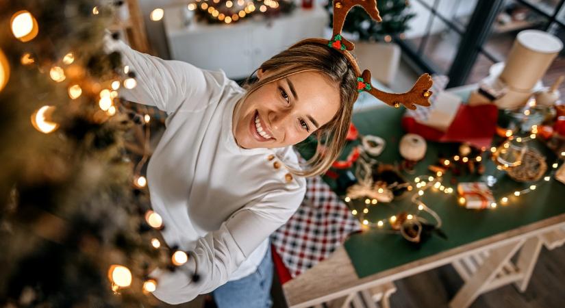 Idén minden díszt, és az összes béna karácsonyi dalt akarom!