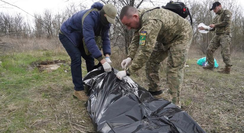 Ukrajna újabb ezer holttestet kapott vissza