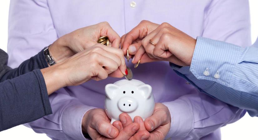 Baljós árnyak után új remény csillant: a fiatalok egyre jobban kezelik a pénzt