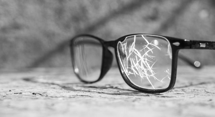 A diplomáciai normák eróziója: Szervezettnek tűnő csoport zaklatta a lengyel nagykövetet Oroszországban