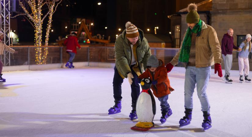 Ekkor nyit Budapest egyik legszebb jégpályája: kiderült, mennyi lesz a belépő