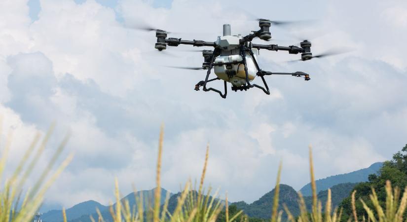 Óriás ugrás a drónos permetezésben: bemutatkozott a T100