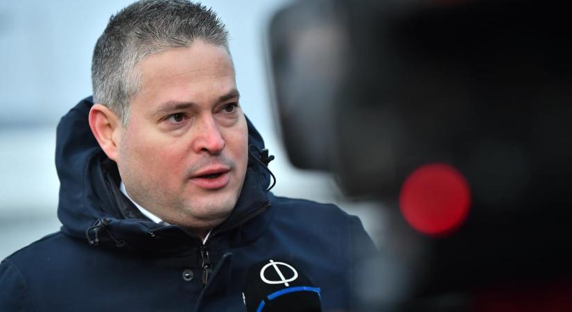 Sára Botond főispánt meghallgathatja a rendőrség balatoni telekrendezése ügyében, egy gyanúsított cégvezető visszásságokról beszélt