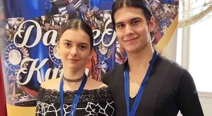 Letáncolta a mezőnyt a szekszárdi testvérpár