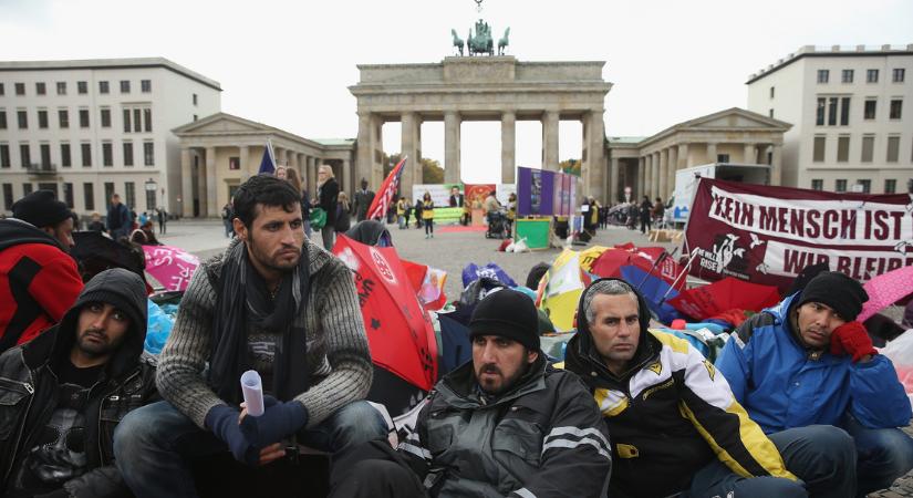 Németország ezer eurót kínál az afgánoknak a távozásért, de minimális az érdeklődés