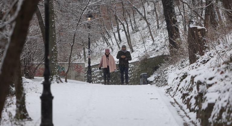 Érkezik a hó Magyarországra, mutatjuk az érintett térségeket