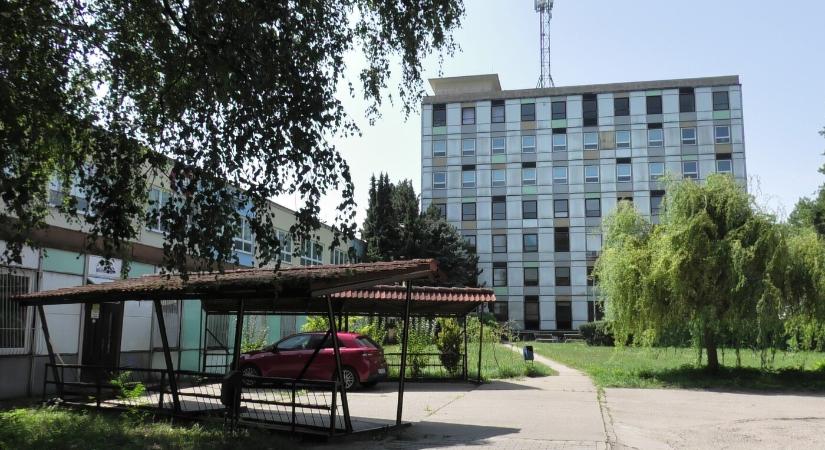 Januártól lesz meleg ételes büfé, a következő tanévtől pedig melegétel-kiadó a párkányi szakközépiskolában