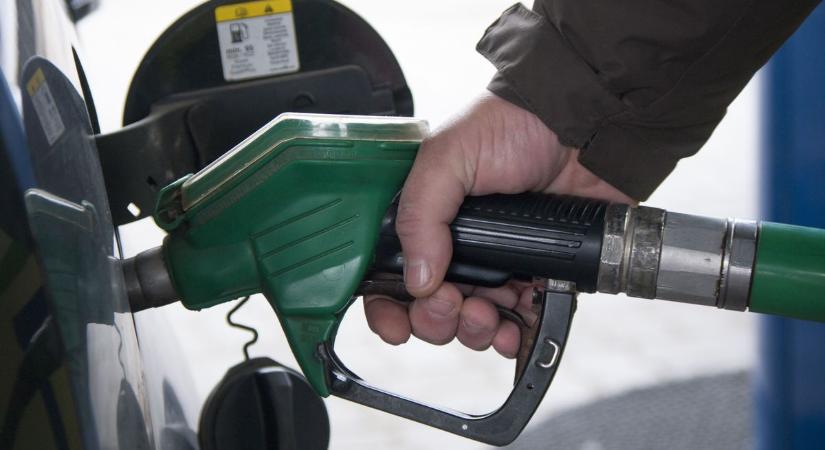 Nem fogunk örülni – újabb üzemanyagár-változás jön