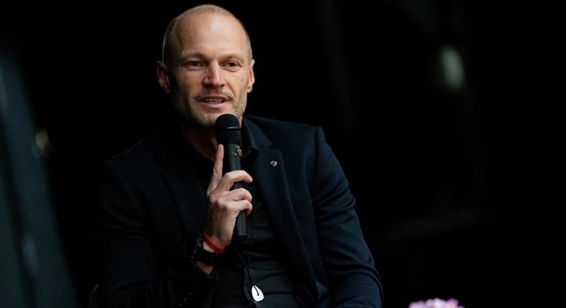 Nem futónak született, de már a 246 kilométeres távot is teljesítette: erről beszélt az ultrafutó Debrecenben