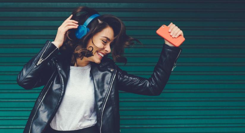 Így formálja a TikTok a fiatalok zenei ízlését – 30-60 éves slágerek rajongóivá válnak