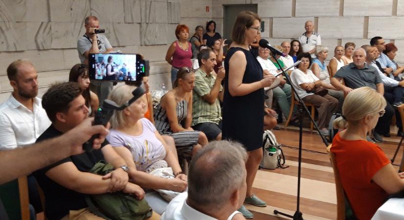 Tiszás jelölt-jelölt lett, ezért távozik a Mikepércsi Anyák éléről Kozma Éva