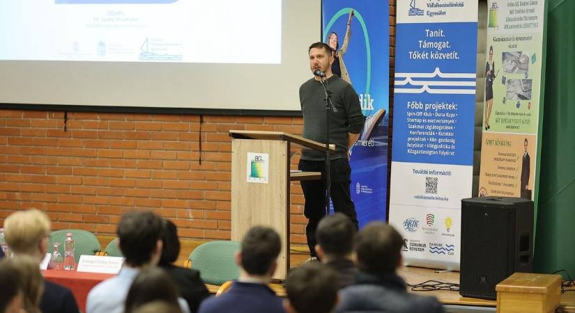 Még több fiatalt csábítanának a vállalkozói pályára Győrben - fotók