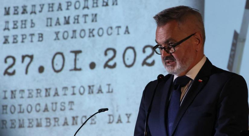 A testőrök akadályozták meg, hogy megverjék a lengyel nagykövetet Szentpéterváron