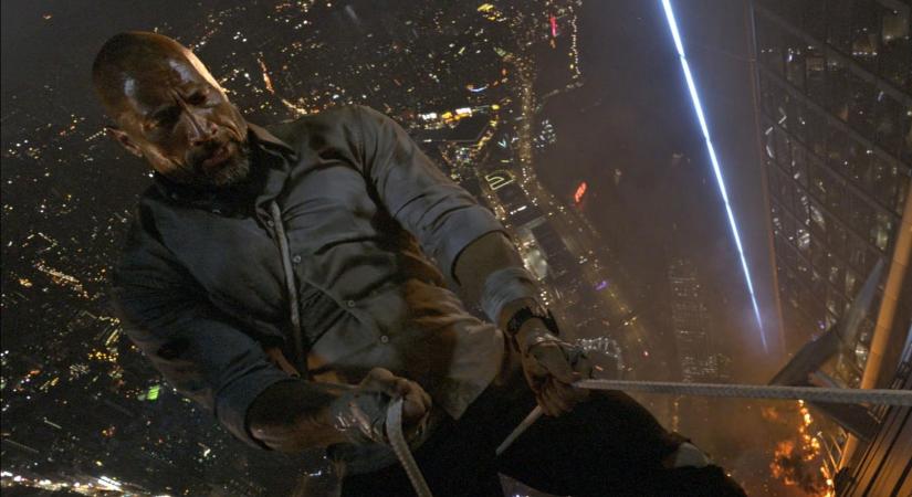 Dwayne Johnson filmje olyan tempóval csap le, hogy a nézők is kapaszkodnak, felhőkarcolónyi káosz robban a vásznon