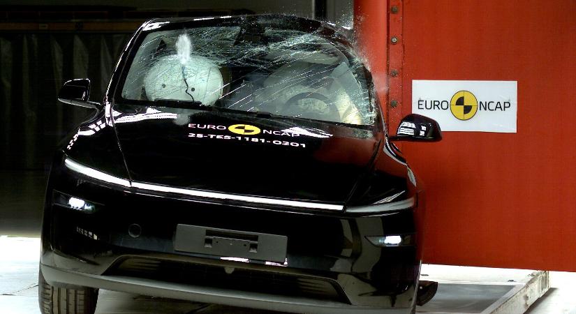 Bravúrosan vigyáz a kicsikre, gyengékre ez a Tesla