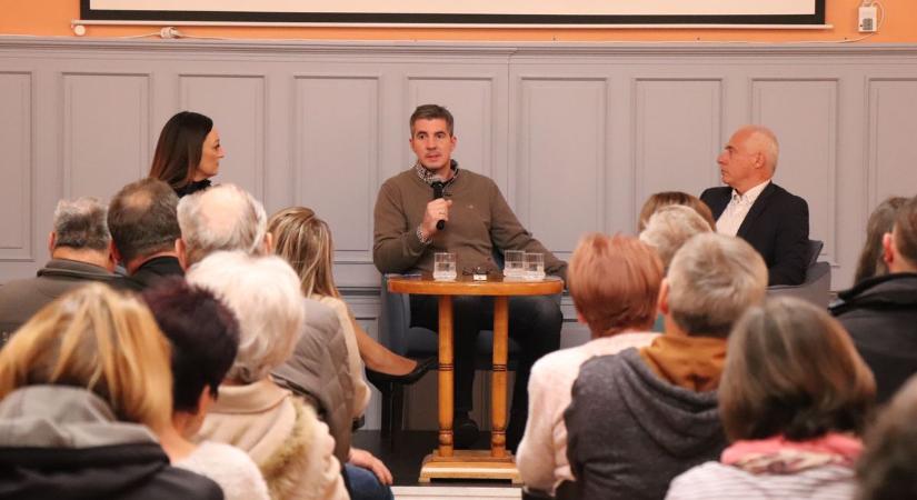 Kocsis Máté Szentesen: a háborúra szánt pénzt adjunk inkább a magyar embereknek!