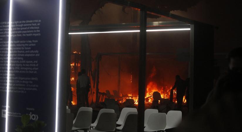 Kigyullandt az épület, ahol az ENSZ a klímválság megoldásáról tárgyalt
