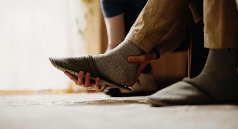 „Egyetlen gesztus is világokat menthet meg az élet végén” – A méltóságterápia erejéről és üzenetéről