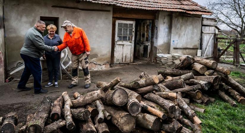 Újabb milliárdok szociális tűzifára, több mint háromezer köbméter tűzifa segíti a rászorulókat Bács-Kiskunban